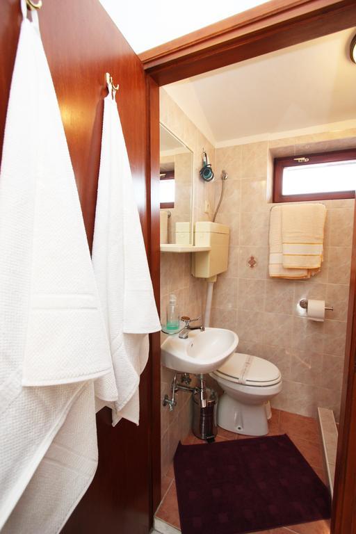 Family Friendly Apartments Pula Rum bild