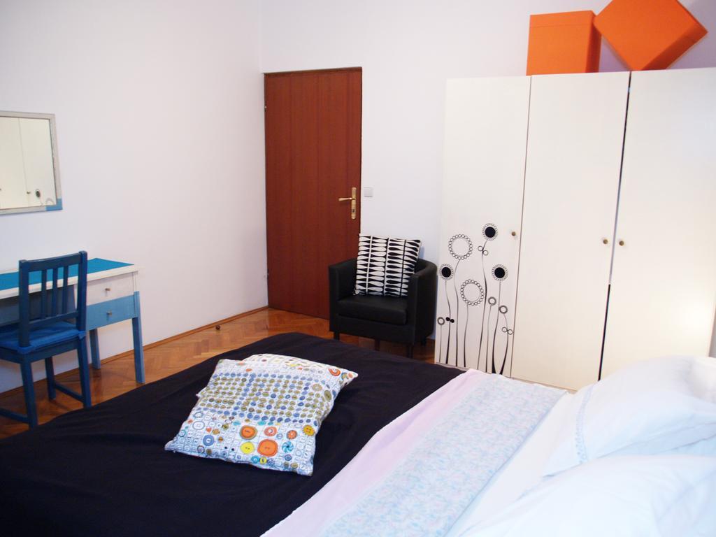 Family Friendly Apartments Pula Rum bild