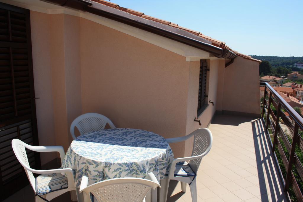Family Friendly Apartments Pula Rum bild